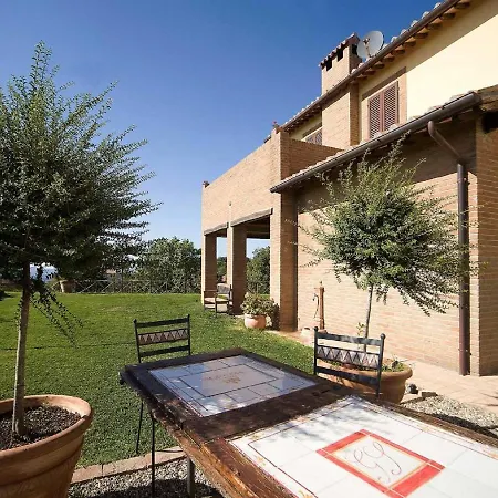 Hébergement de vacances Modern Mansion In Italy With Pool Montefiascone