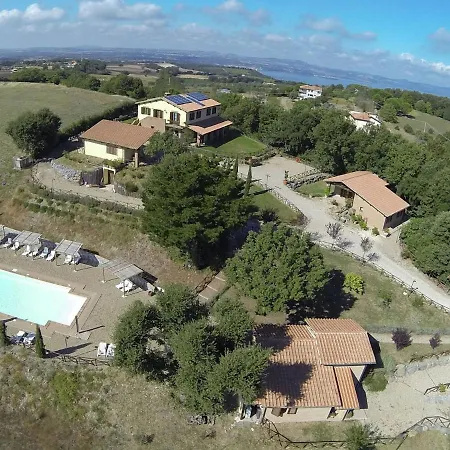 Hébergement de vacances Modern Mansion In Italy With Pool Montefiascone